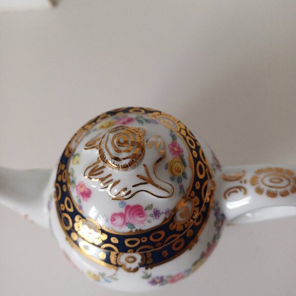 Gorgeous 1985 Franklin Mint TOURNAY Fine Porcelain Birds and Flower Mini Teapot - Picture 12 of 13